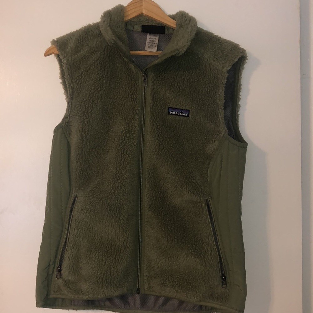 Dark green Patagonia vest
